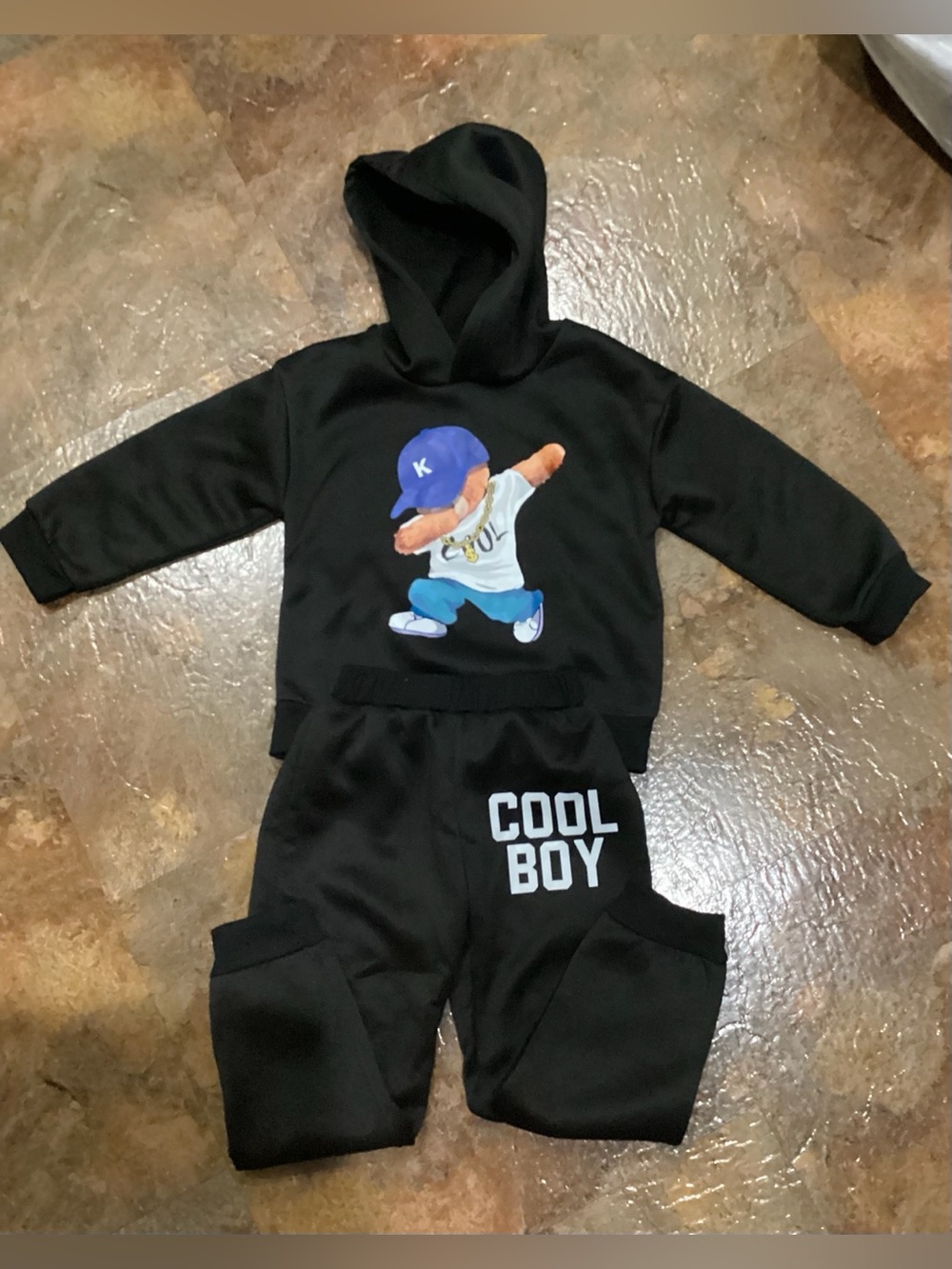 SHEIN Black Kids Hoodie & Joggers Set with Blue Graphic - Picture 3 of 7